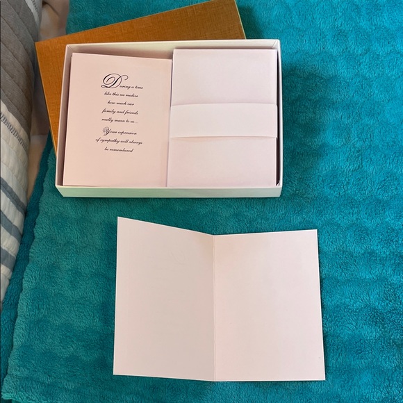 Sympathy cards inside Gold Textured Box 20 pieces. 10 cards and 10 envelopes - Picture 4 of 4